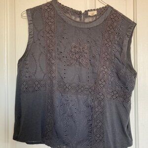 Anthropologie Tiny Maddie Eyelet Top Sz Small Sleeveless Blouse Gray -Runs Large
